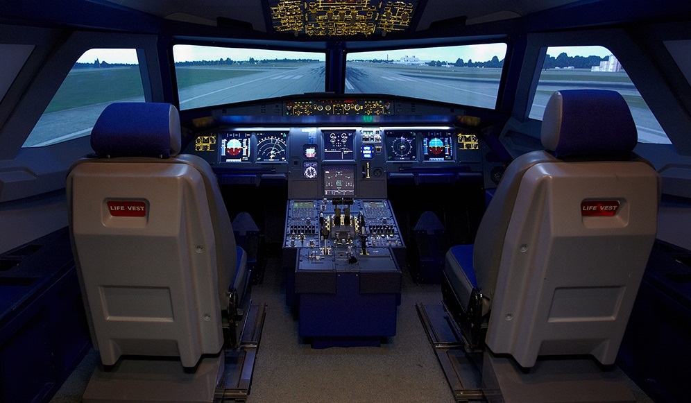 Full-scale simulator of the mainline aircraft Airbus A320