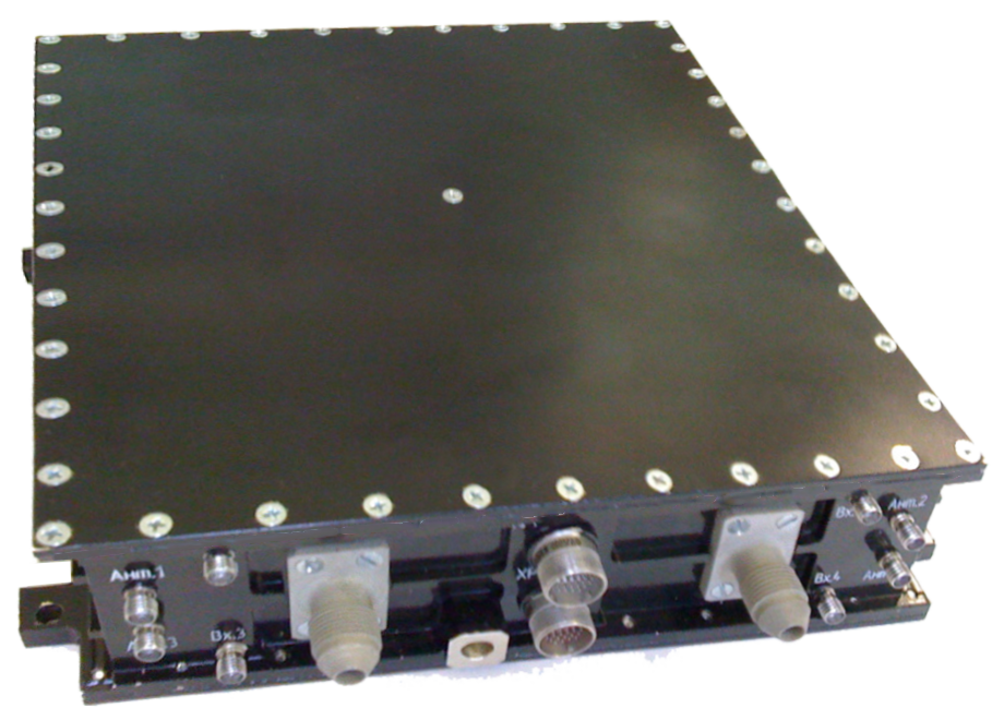 Multichannel broadband transceiver microwave module