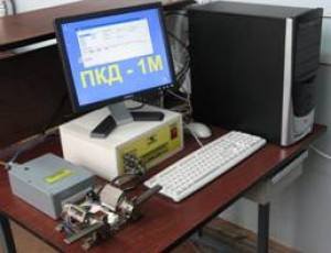 Alat kontrol parameter pembagi tegangan film tipis PKD-1M