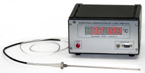 Referensi termometer dengan pendaftaran suhu elektronik