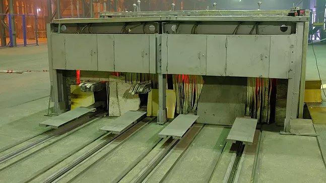 Установки для нагрева катодных секций электролизеров перед заливкой чугуном