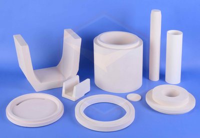 Refractory materials for aluminum industry