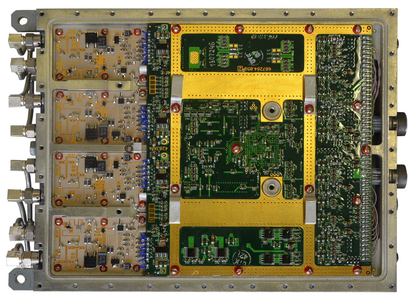 Многоканальный двухдиапазонный связной приемопередающий СВЧ модуль