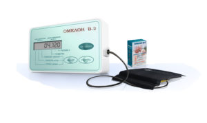 Pengukur tekanan darah otomatis Omelon V-2