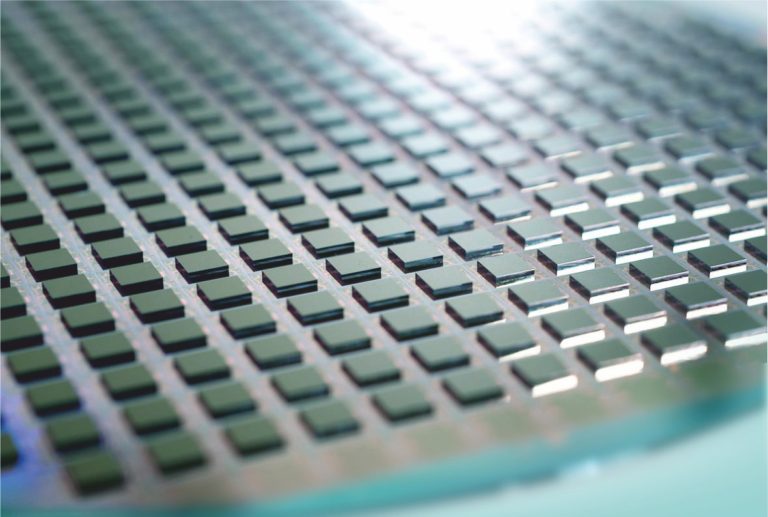 Сборка интегральных микросхем