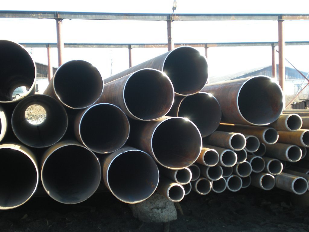 Longitudinally electric-welded steel pipes 530-1020 mm in diameter with wall thickness up to 32 mm for trunk gas pipelines, oil pipelines and oil products pipelines	