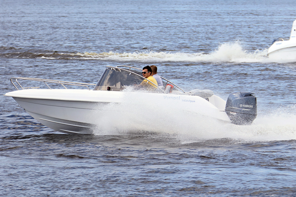Pleasure boat Vympel 5400 Open