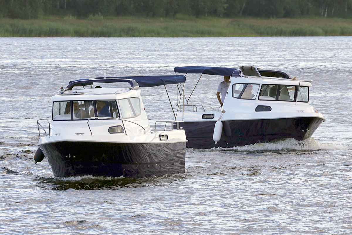 Walking composite boat Vympel 7000 SUNMAR