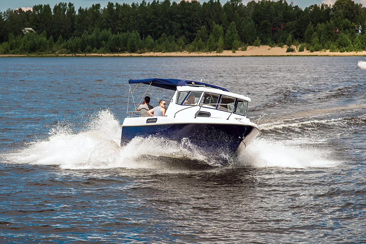 Pleasure composite boat Vympel 7000 OUTBOARD