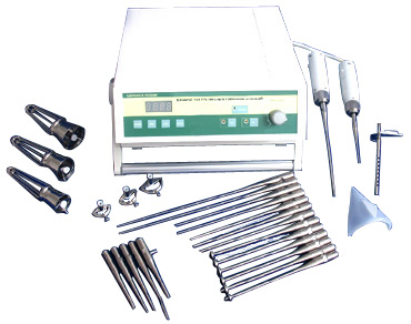 Gynecological ultrasonic device for the treatment of infected surfaces