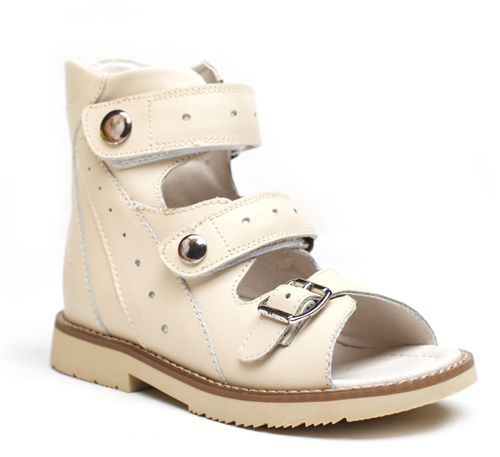 Orthopedic shoes with high berets, for children