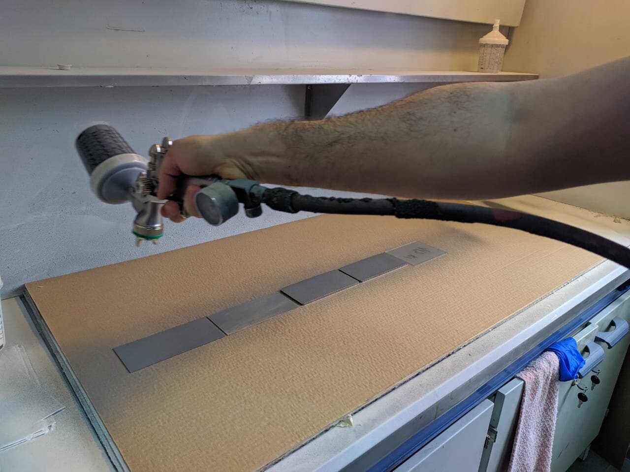 Modifier powder quasicrystalline