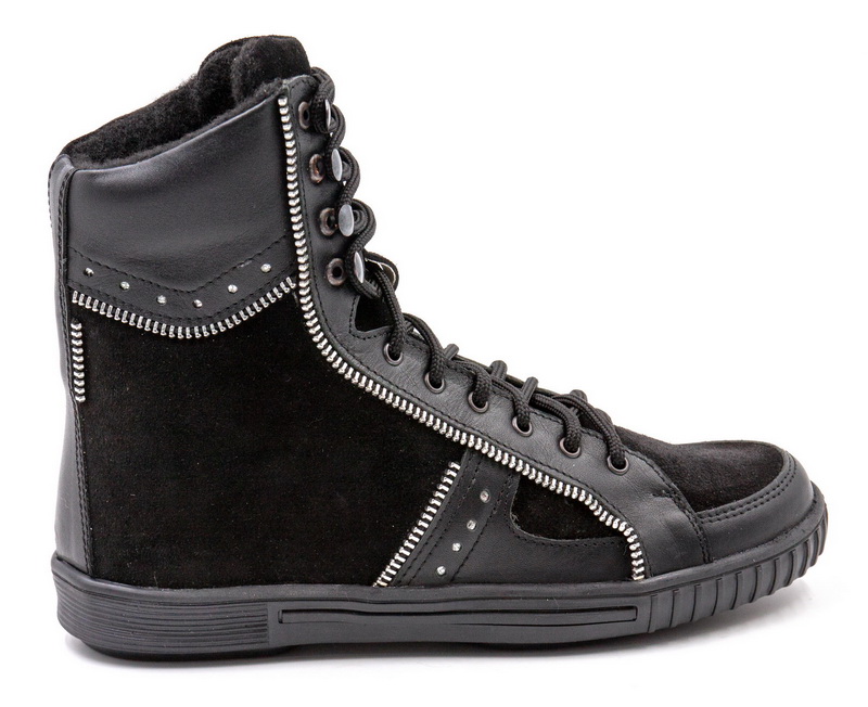 2110 B / w black sneakers