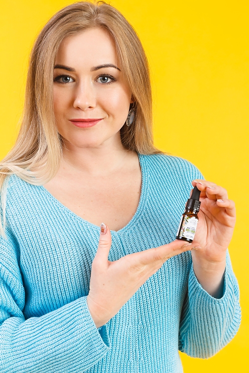 НАТУРАЛЬНЫЙ МУЛЬТИВИТАМИННЫЙ КОМПЛЕКС МАСЕЛ ДЛЯ НОГТЕЙ И КУТИКУЛЫ