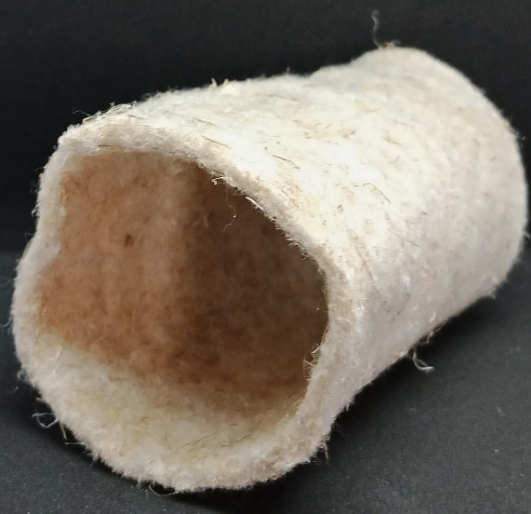 Non-woven material based on flax fiber composition