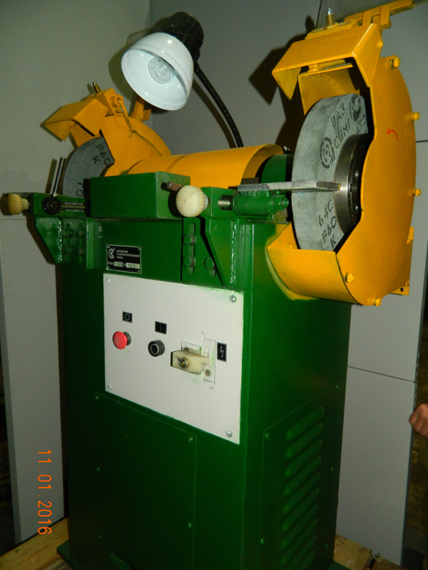 Grinding and grinding machine TSh-2