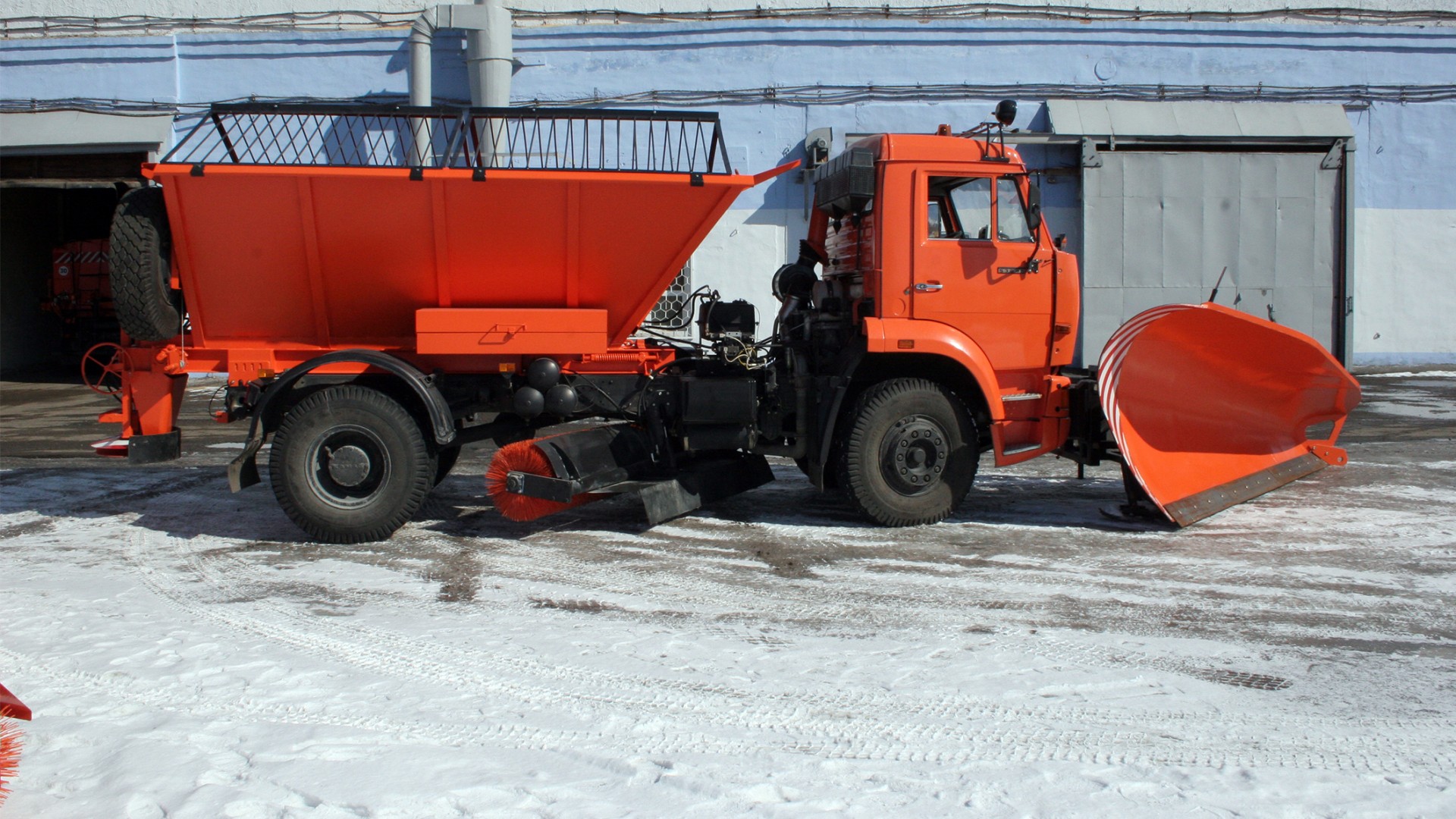 Комбинированная дорожная машина ДМК-50