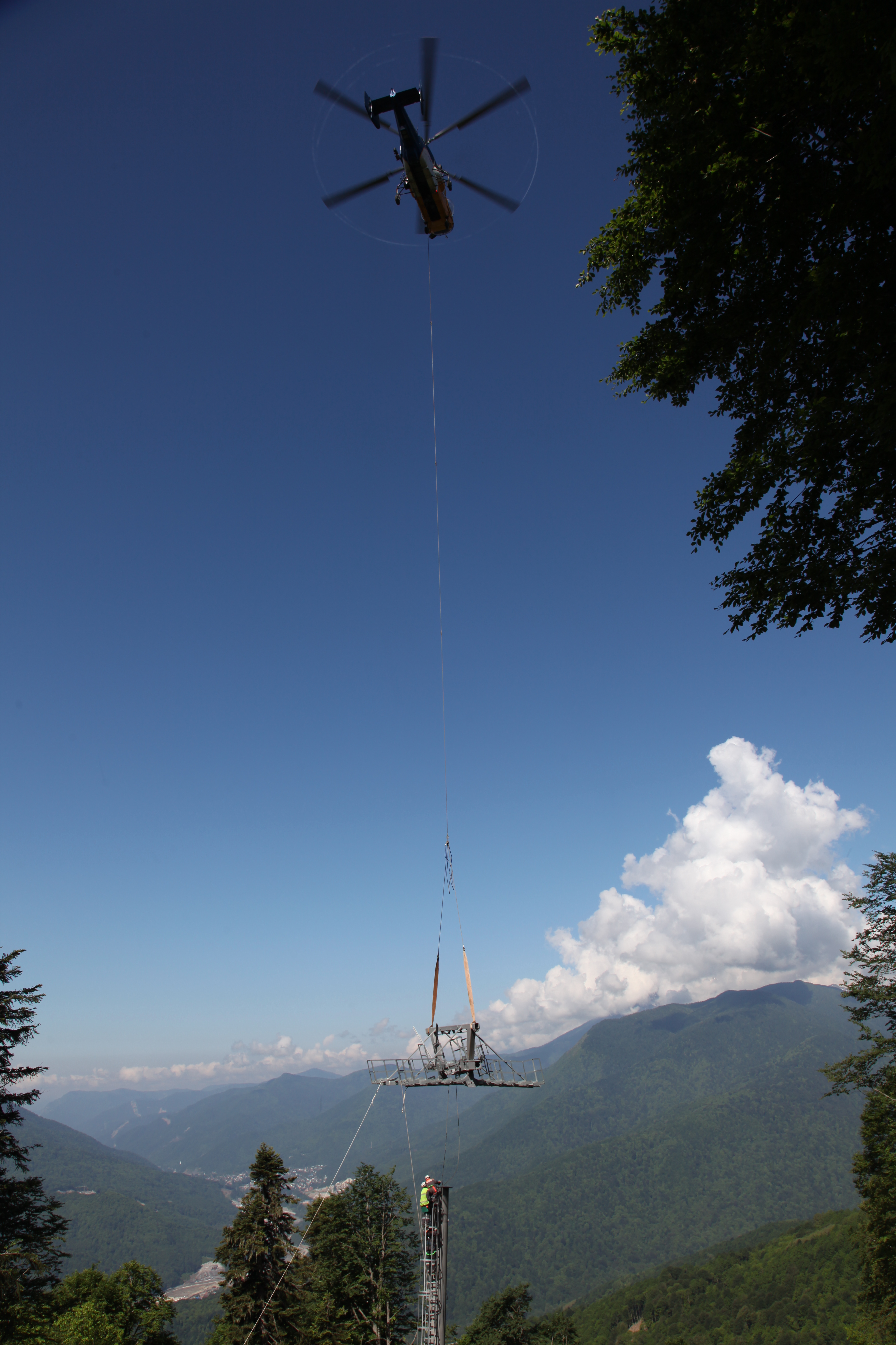 Helikopter serbaguna Ka-32A11BC