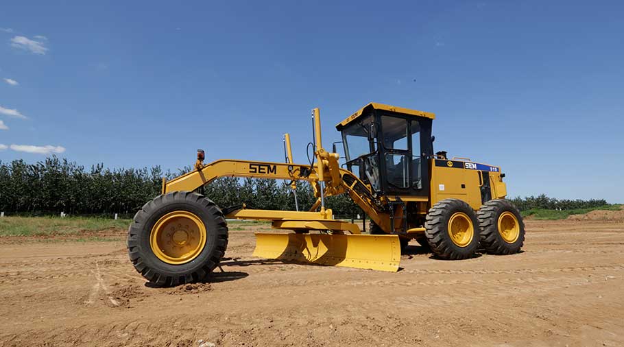 SEM 919 motor grader