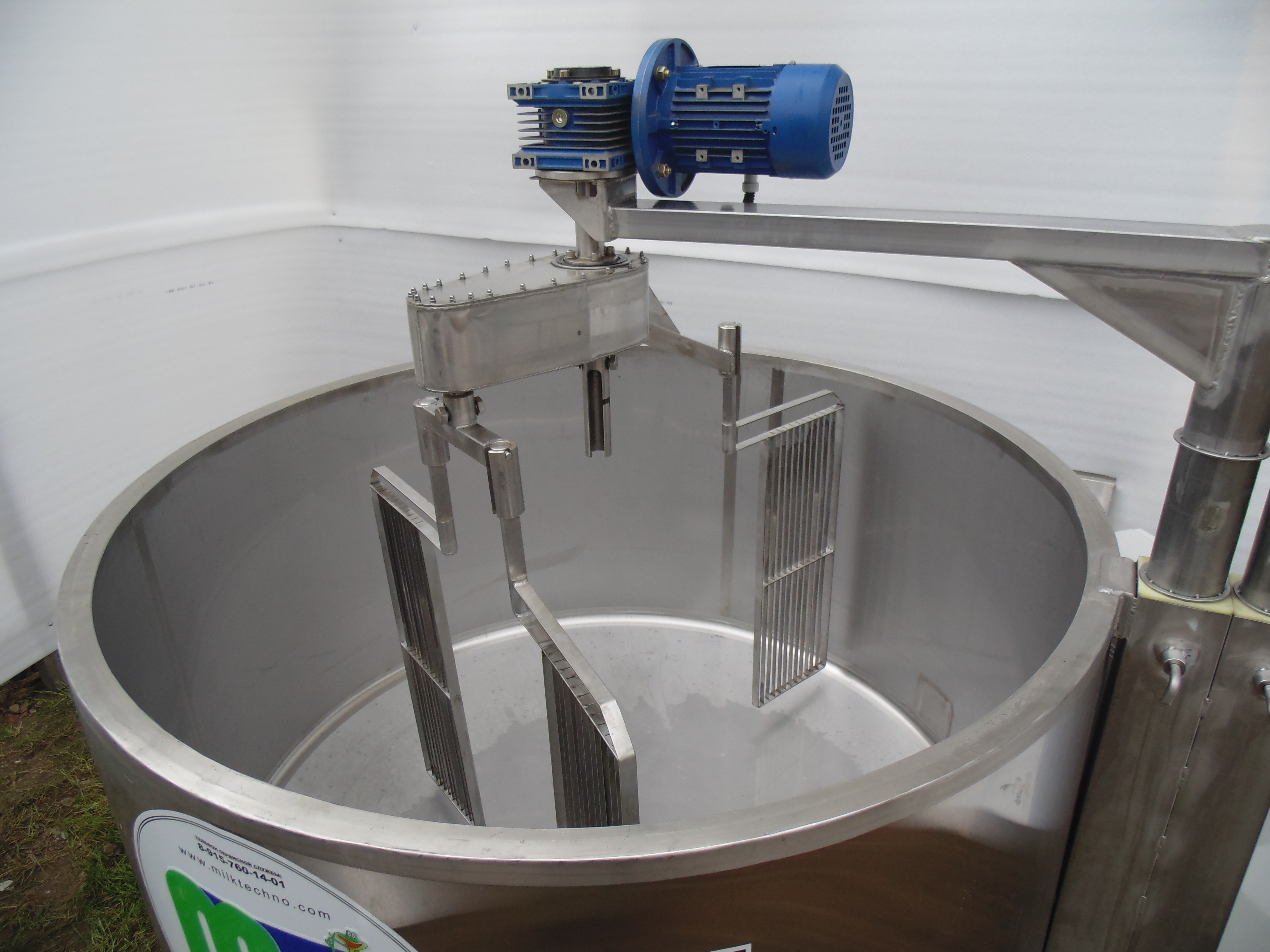 Dairy with planetary gear motor from 500 to 1000 liters