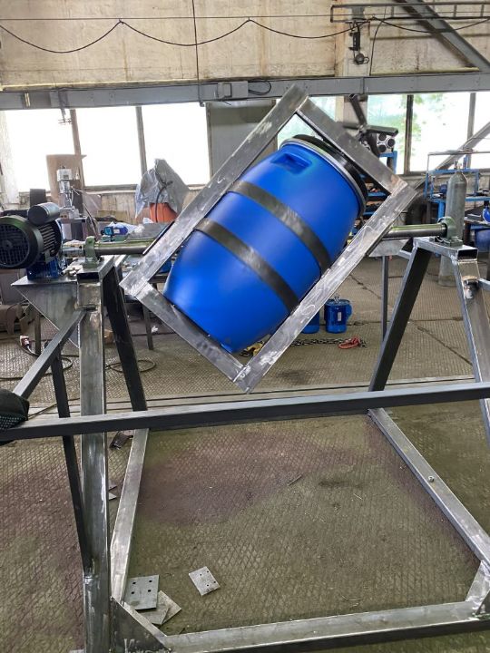 Mixer for bulk products