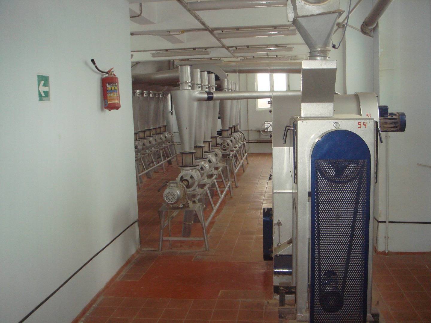 FLOUR-GRINDING AND COMPOUND FEED COMPLEX