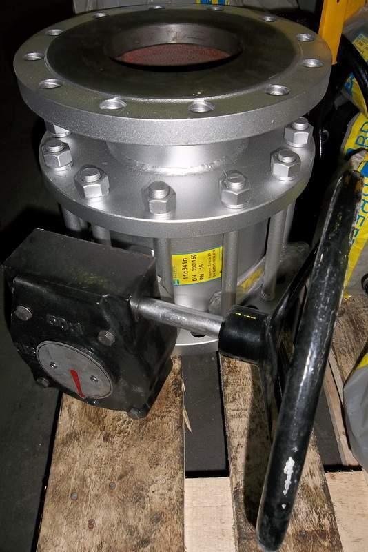 Ball valve steel collapsible flanged 11s341p with reducer