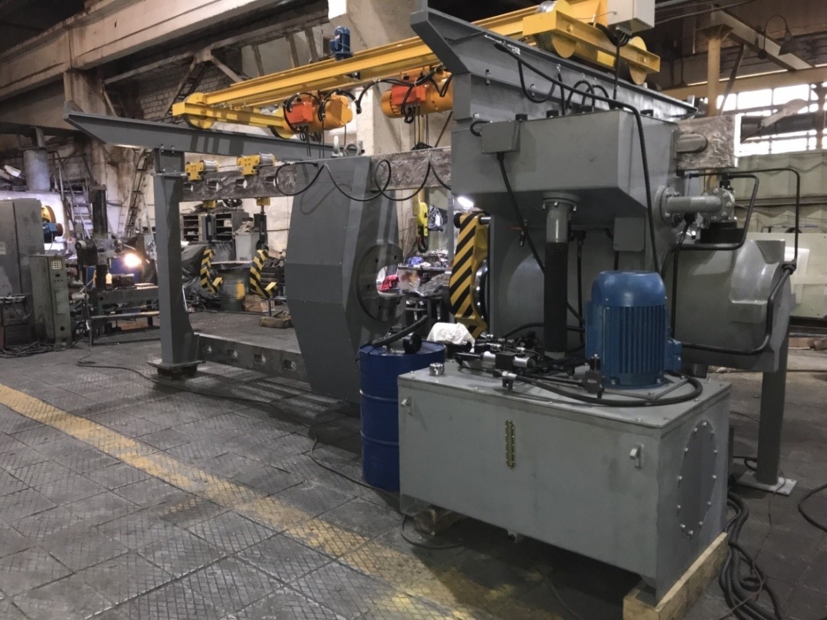 Hydraulic packing press P6736